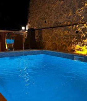 Sapanca Ski Chalet | Sıcak Havuzlu ve Jakuzili Villa 2