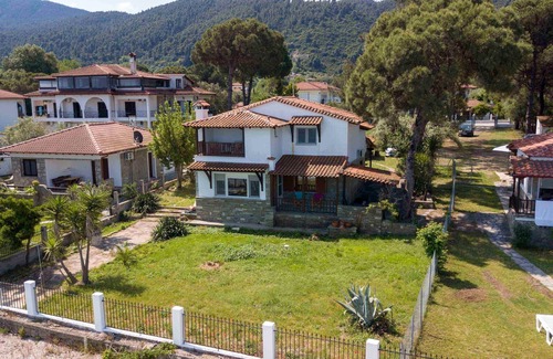Vourvourou House | S-Docker 2 Beachfront Villa, Vourvourou by Halkidiki Villas