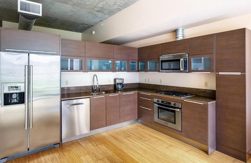 South Lake Union Apartment | S Lake Union 1BR w Gym BBQ nr Amazon SEA-109