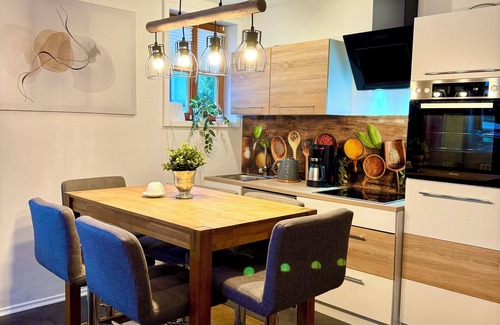 Neuschoenau House | S'Landhaus Apartment wood-burning stove, whirlpool infrared sauna wellness shower