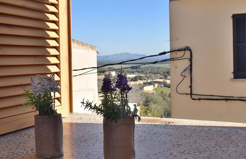 Maria de la Salut Ski Chalet | Sa Raval 082 cosy traditional village house with terrace and WiFi