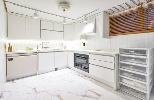 Hongji House | SA Tailored Service Urban Retreat Home near Metro