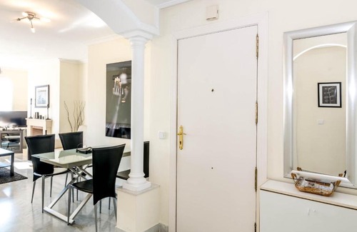 Nueva Andalucia Apartment | SAA- Comfortable Apartment near Puerto B