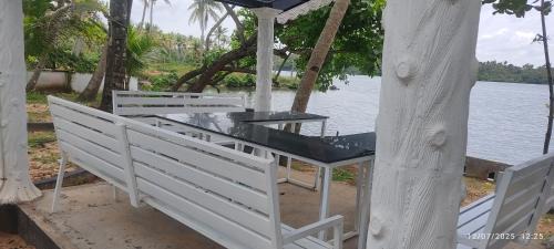 Mayyanad Cabin | Sabu's Lake And Beach Resort