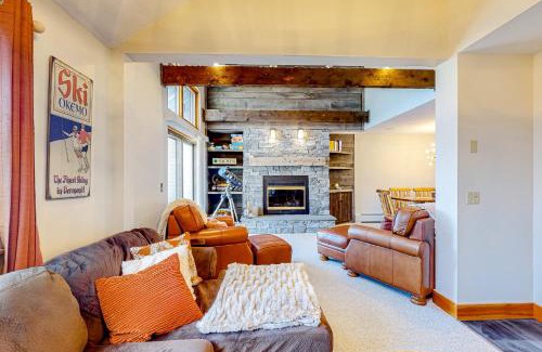 Ludlow Apartment | Sachem Slopeside - Okemo Trailside 21B