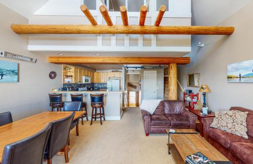 Saddle Ridge Apartment | Saddle Ridge B4