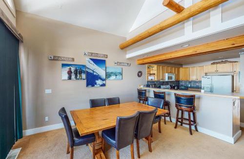 Saddle Ridge Apartment | Saddle Ridge B4
