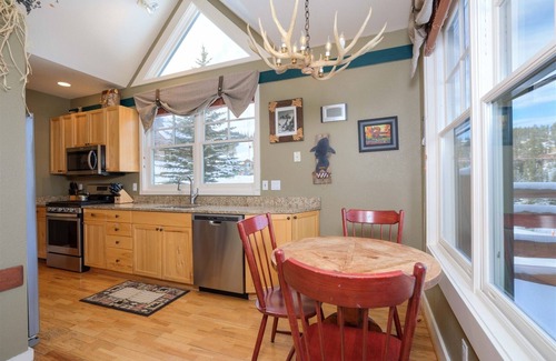 Saddle Ridge House | Saddle Ridge M5 - 4BR+Bonus Bunk Rm, Outdoor seating, Hot Tub, Views, End Unit