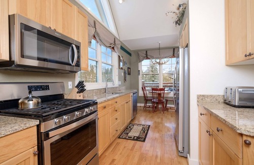 Saddle Ridge House | Saddle Ridge M5 - 4BR+Bonus Bunk Rm, Outdoor seating, Hot Tub, Views, End Unit