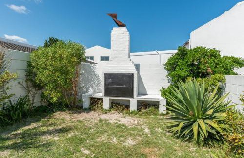 Marina da Gama House | Safe, Accessible Venue Near Muizenberg for Accommodation and Events