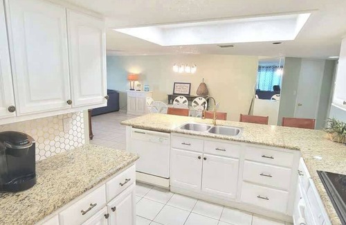South Padre Island Condo | Saida Towers IV #303