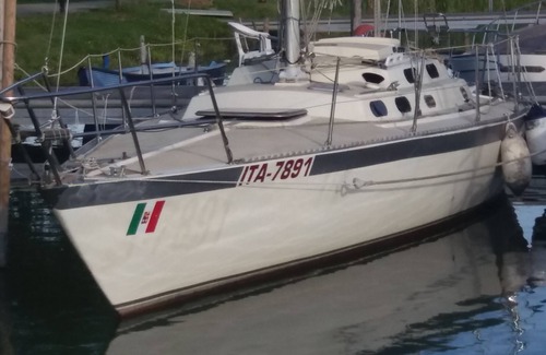 Contrada Castello Boat Rental | Sailboat of 11.50 at Lake Trasimeno