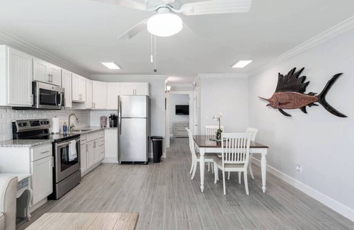 Stuart Apartment | Sailfish Suites 1 - Waterfront & pet friendly!