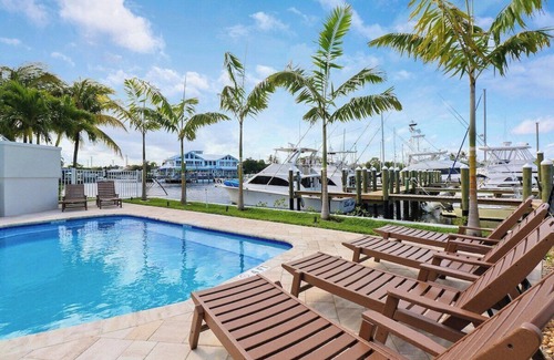 Stuart Apartment | Sailfish Suites - 11 - pet friendly!