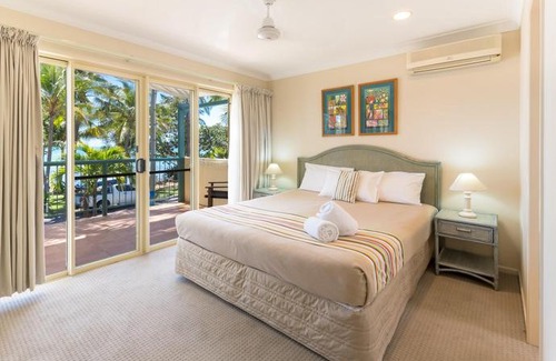 Horseshoe Bay Apartment | Sails On Horseshoe