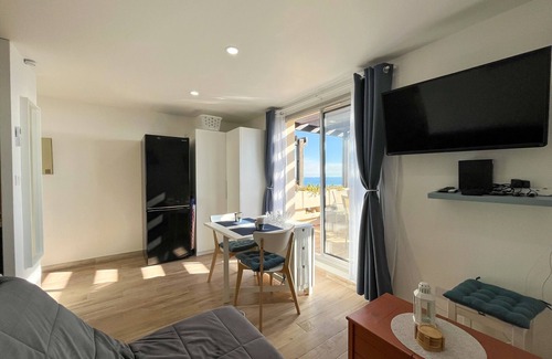Saint-Cyprien Plage Apartment | Saint-Cyprien: Seafront apt with pool, parking, and AC