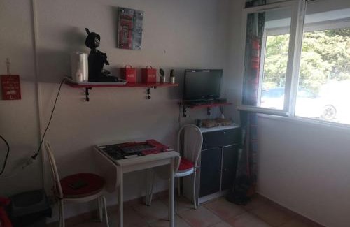 Saint-Mandrier-sur-Mer Apartment | Saint-Mandrier ou la presqu'île de beauté