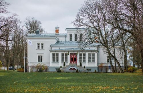 Toila Hotel | Saka Manor