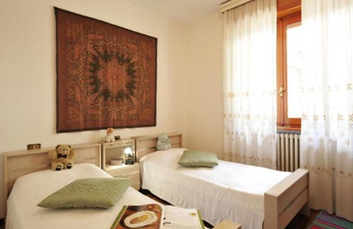 Sala Comacina Apartment | Sala Comacina Apartment Sleeps 6