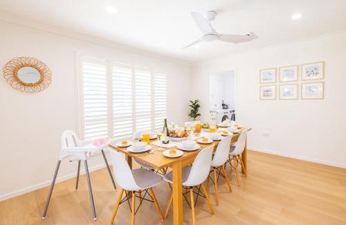 Salamander Bay House | Salamander Sanctuary, 204 Salamander Way - pool, pets, linen, aircon, Wi-Fi