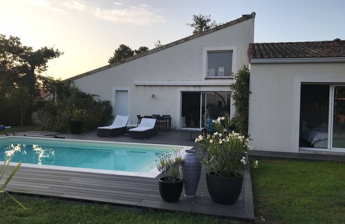 Saint-Aubin-de-Medoc House | SALE : New home very quiet for 8 pers.
