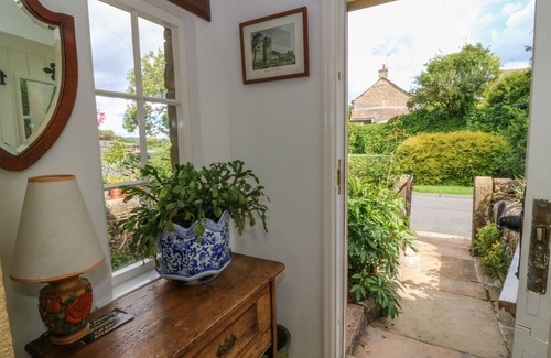 Carleton Cottage | SALLY'S COTTAGE, character holiday cottage in Carleton-In-Craven
