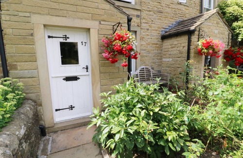 Carleton Cottage | SALLY'S COTTAGE, character holiday cottage in Carleton-In-Craven