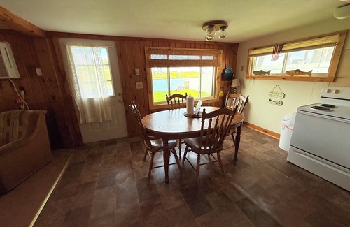 Port Ontario Cottage | Salmon River Waterfront Cottage w/available 1/2 price boat slip