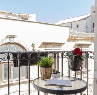 Ortigia Apartment | Salomone Apartments I by Wonderful Italy