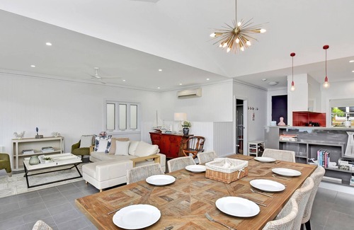Port Stephens Council House | Salt and Serenity - A modern property with ocean views