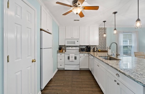 Pawleys Island Condo | Salt & Light - 1st Floor 3BR unit in True Blue