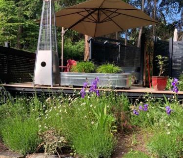 Salt Spring Island Bed & Breakfast | Salt Spring Carriage House B&B