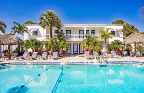 North Redington Beach Apartment | Salt Water Suites - #6 Beach Suite