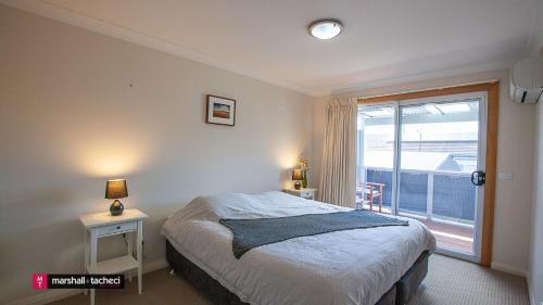 Bermagui House | Salt water villa Bermagui Four bedroom central location with Wifi