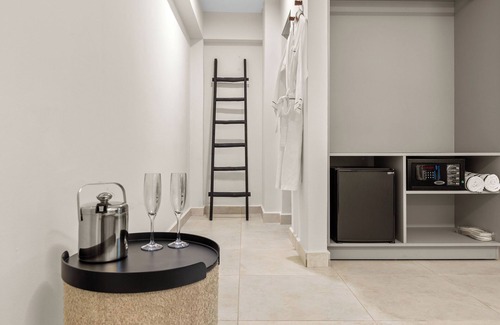 Ocean Park Apartment | Saltwater Pool | Private Balcony | Oceanpark Beach | by Otium