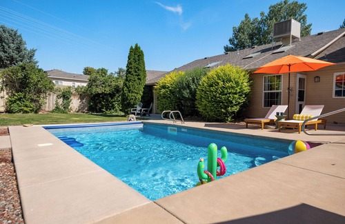 Grand Junction House | Saltwater Pool/Theater/Game Room/Hot Tub/Quiet/Close to Airport