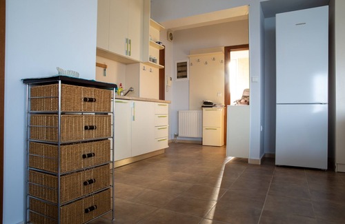 Perea Apartment | Salty Breeze Supreme Beachfront Apartment-Supreme Stay with free Parking