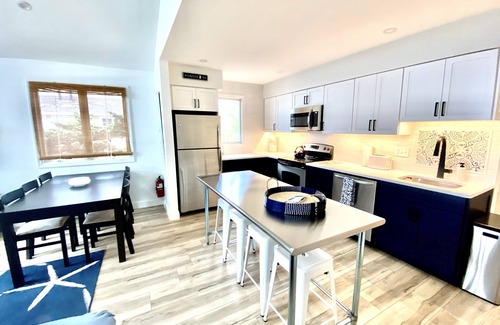 Avalon House | Salty Pause: Dog-Friendly Townhome 3 Blocks from the Beach!