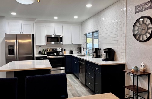 North Port Villa | Salty Shell Villa 5 star rated minutes to Warm Mineral Springs and area beaches!