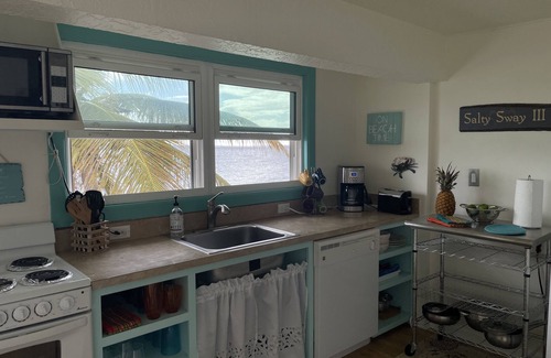 Estate Frenchman Bay Apartment | Salty Sway III - 1bed/1bath Beach House