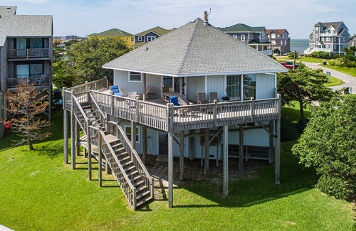 Brigands' Bay House | Salty T - Stunning 3 Bedroom Canalfront Home in Frisco