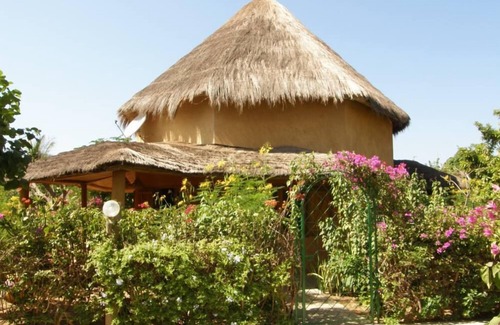 Saly House | Saly: SUN and disorientation assured in an african residential villa.