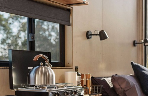 Keysbrook Cabin | Sam the Tiny Cabin in Serpentine