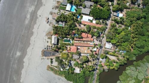 San Miguel Hotel | Sambo Mambo Beach Hotel