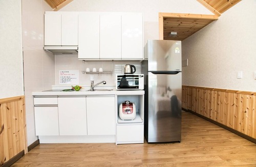 Samcheok House | Samcheok Janghobadasoop Pension