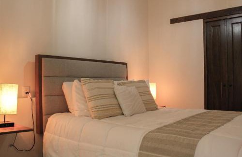Zona Centro Apartment | San Cayetano 3 with AC just a block away from the main square