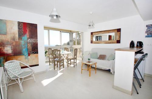 Playa de San Juan Apartment | San Juan Beach apartment with AC and views