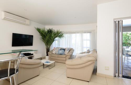 Sheffield Beach House | San Maarten 12