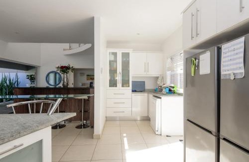 Sheffield Beach House | San Maarten 12