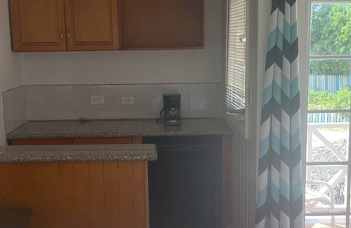 Coral Harbour Apartment | San Salvador Villa,10 mins from the Airport, On the Beach